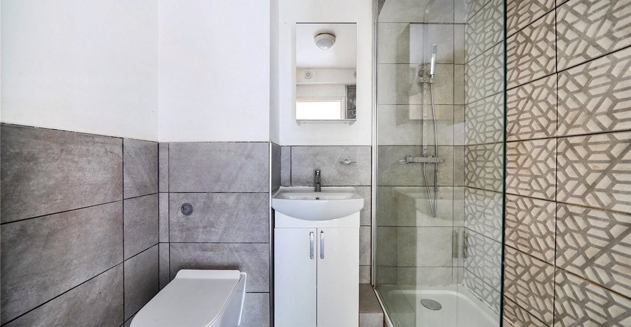 2 bedroom property for sale in Sydenham | Robinson Jackson