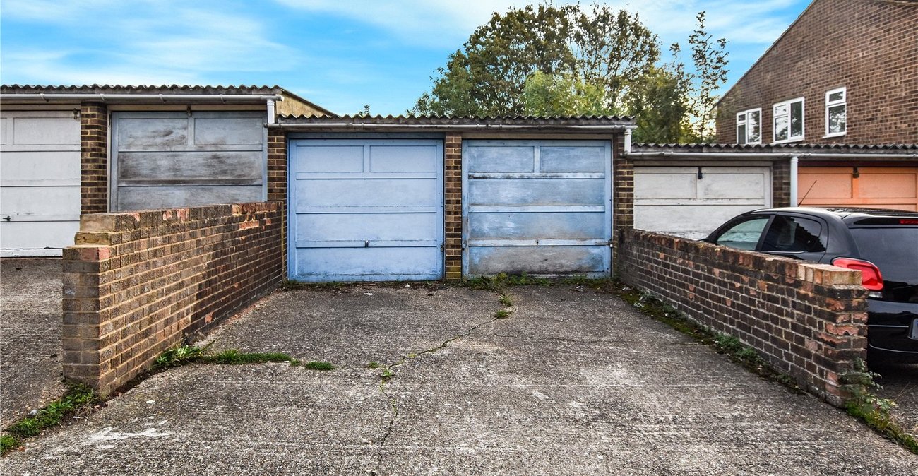 2 bedroom property for sale in Dartford | Robinson Jackson