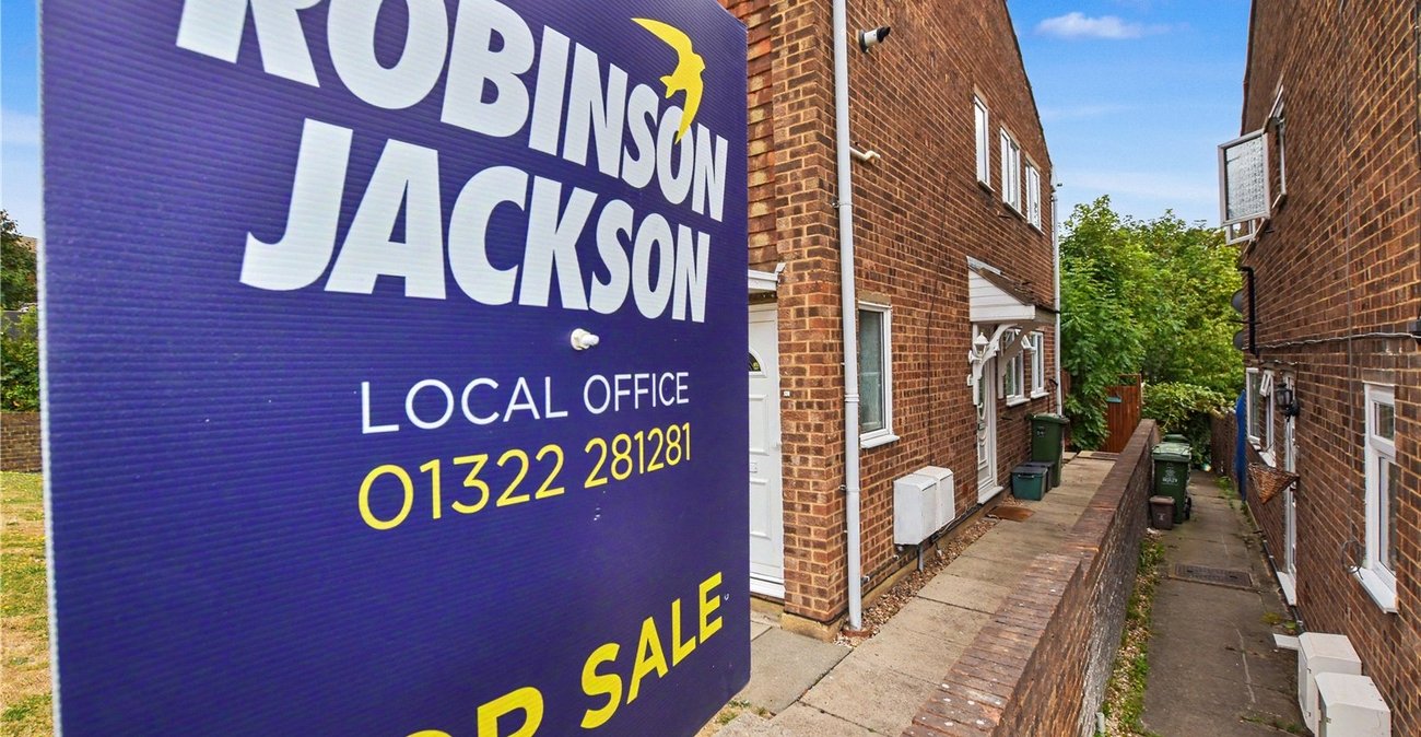 2 bedroom property for sale in Dartford | Robinson Jackson