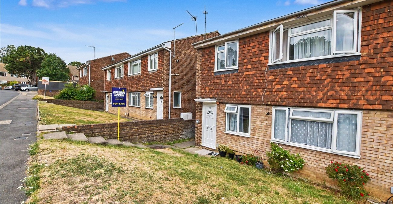 2 bedroom property for sale in Dartford | Robinson Jackson