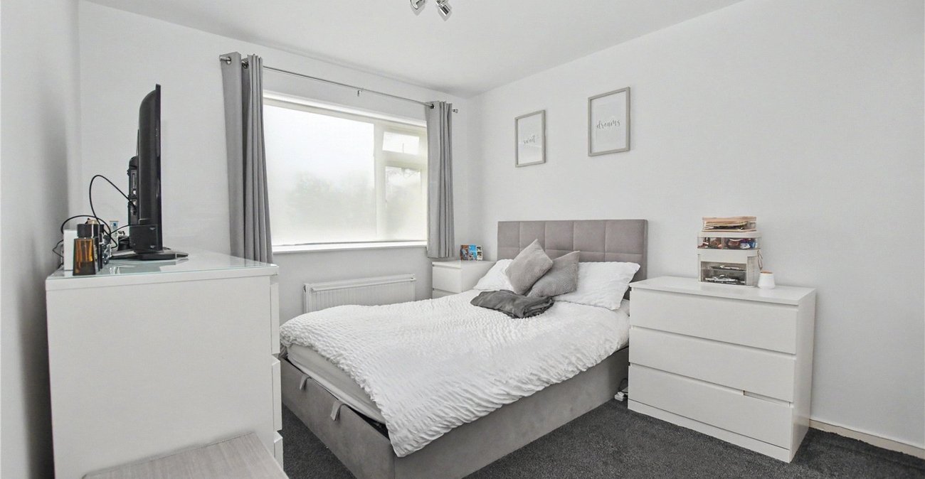 2 bedroom property for sale in Dartford | Robinson Jackson