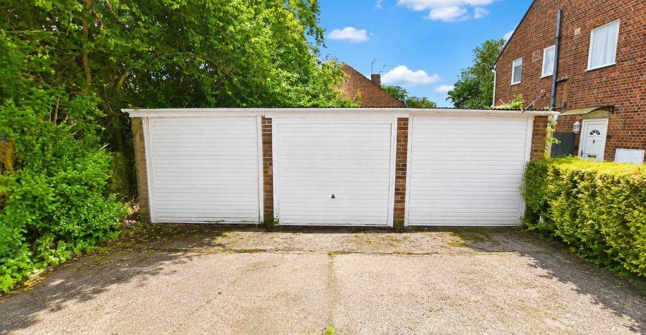 2 bedroom property for sale in Dartford | Robinson Jackson