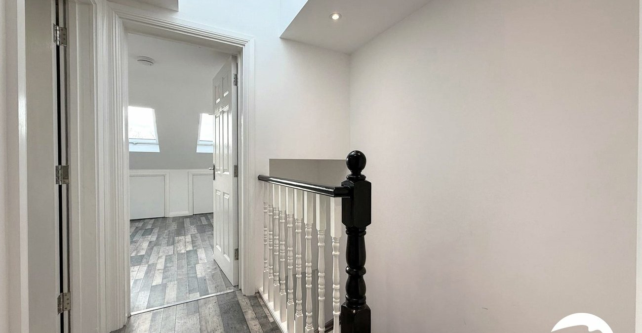 5 bedroom house for sale in London | Robinson Jackson