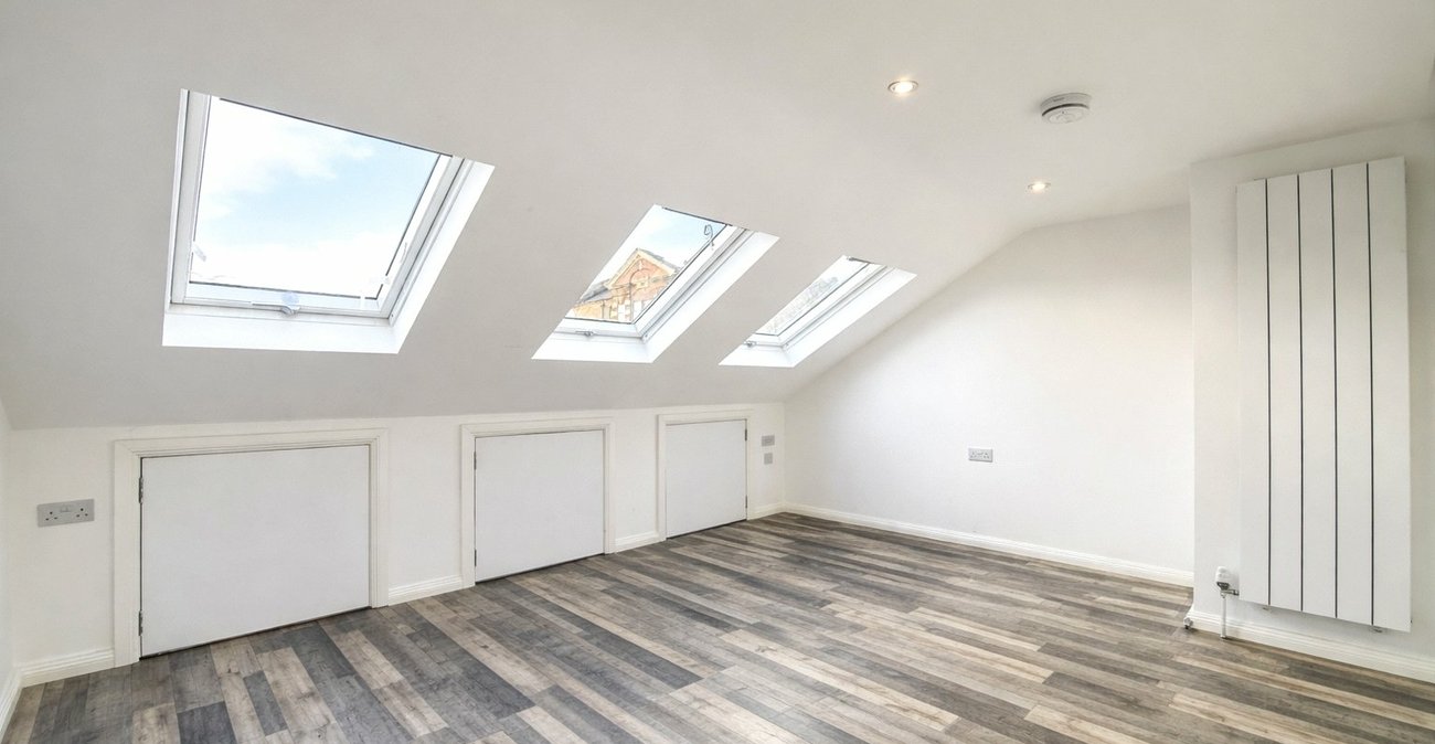 5 bedroom house for sale in London | Robinson Jackson