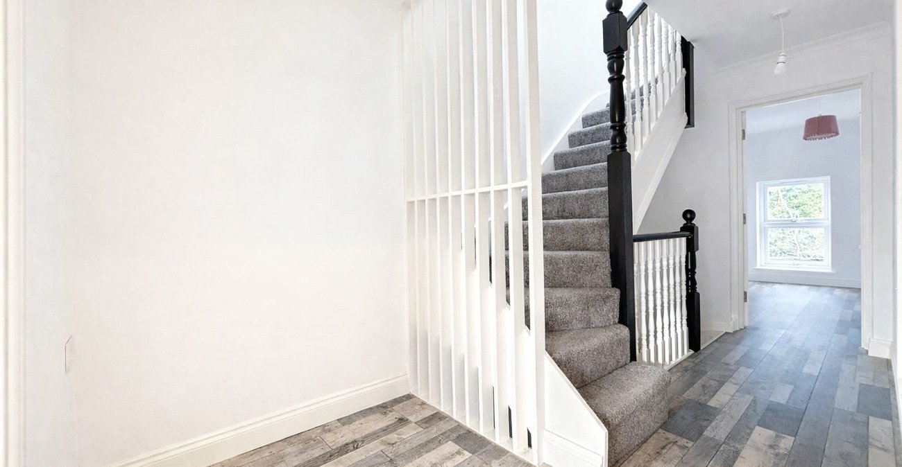 5 bedroom house for sale in London | Robinson Jackson