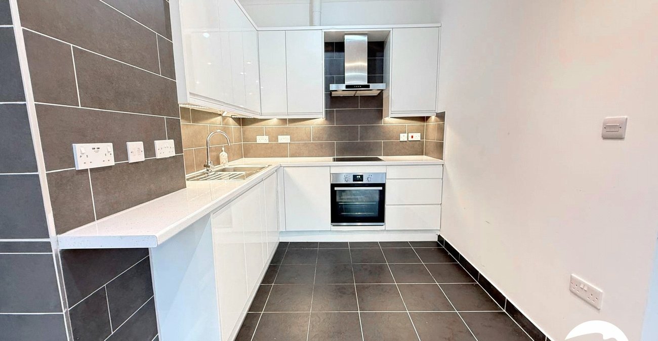 5 bedroom house for sale in London | Robinson Jackson