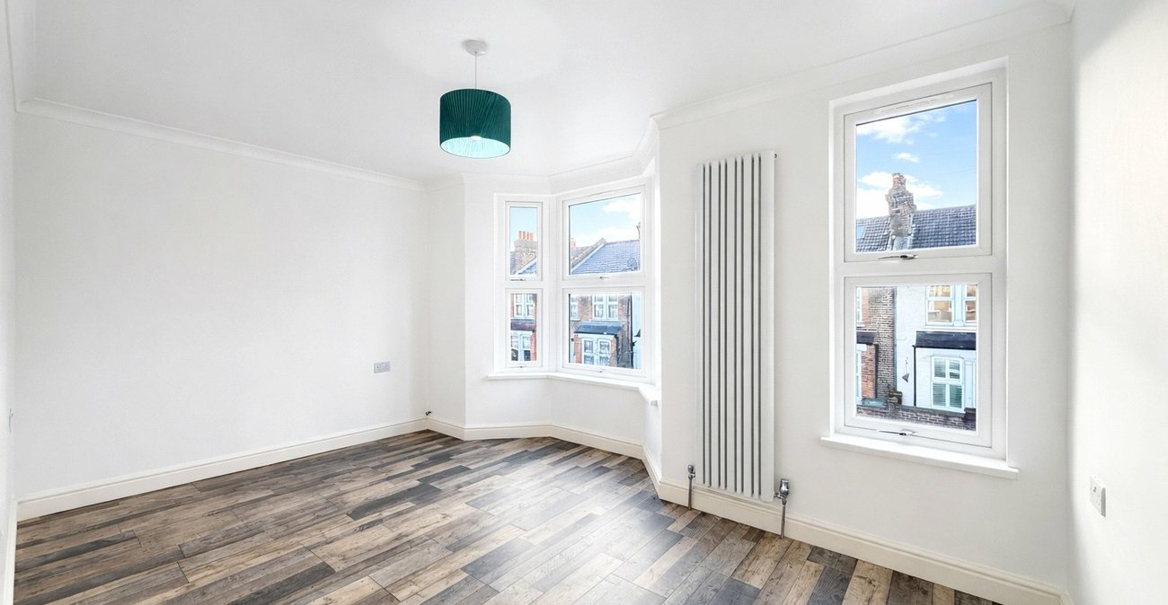 5 bedroom house for sale in London | Robinson Jackson