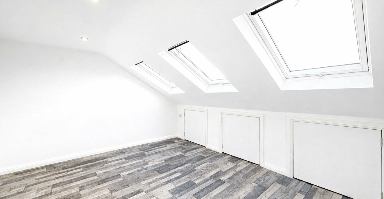 5 bedroom house for sale in London | Robinson Jackson