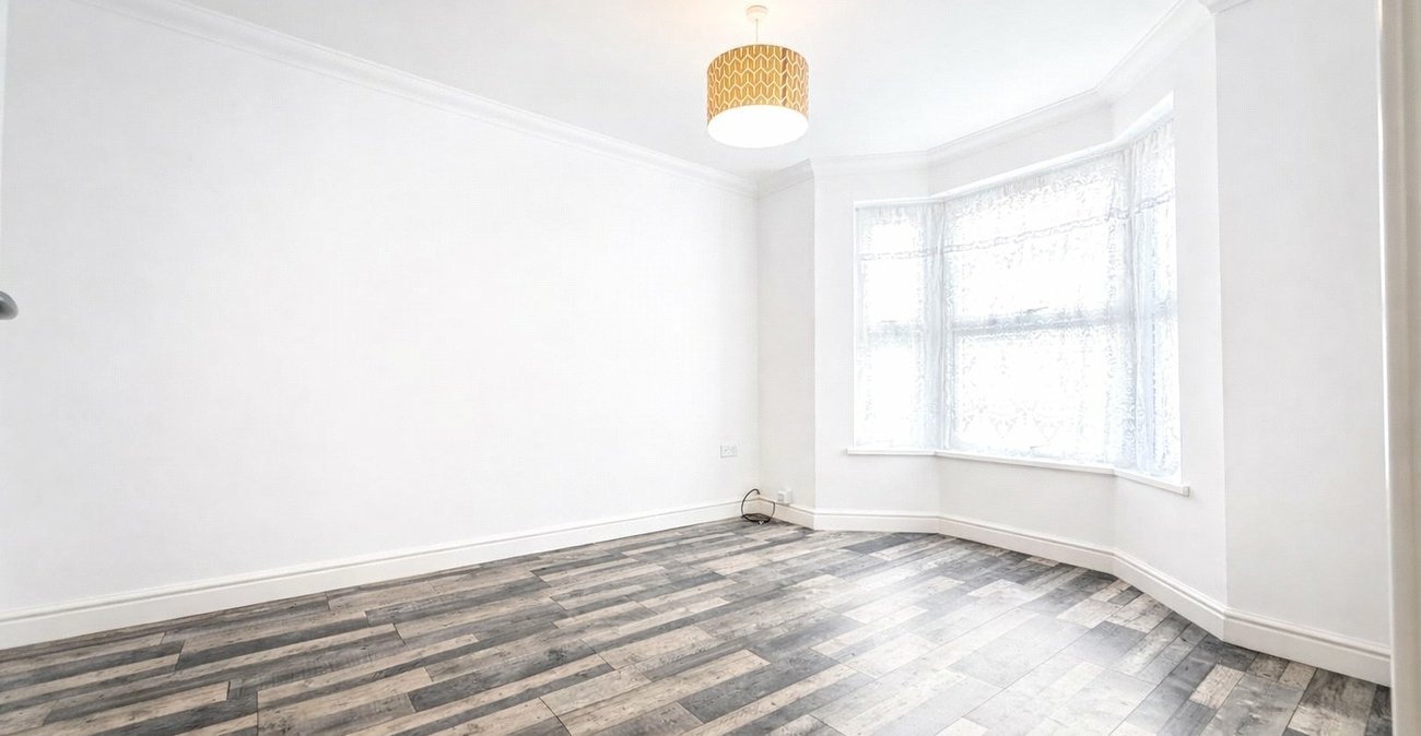 5 bedroom house for sale in London | Robinson Jackson