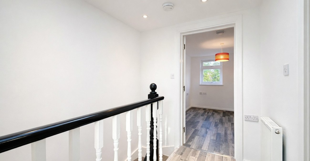 5 bedroom house for sale in London | Robinson Jackson