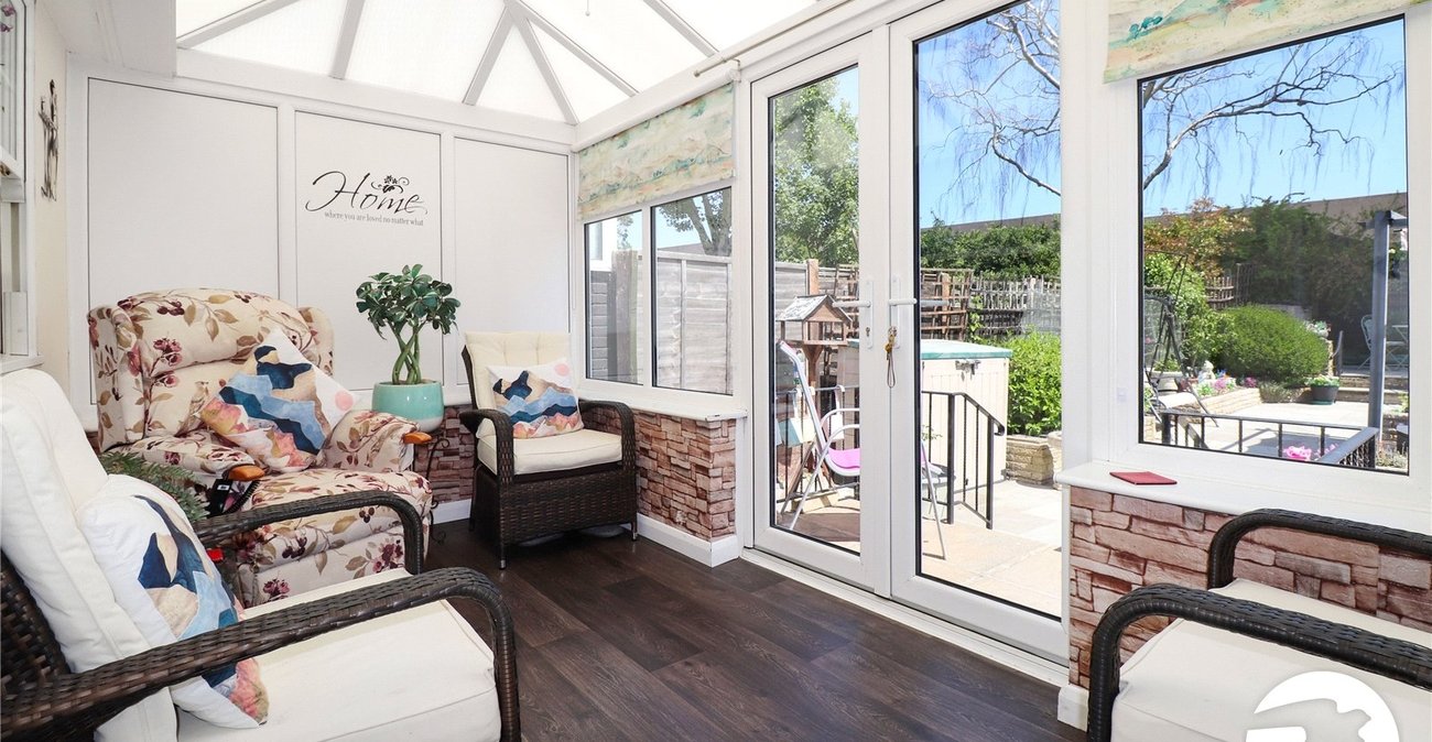 2 bedroom bungalow for sale in Bexleyheath | Robinson Jackson