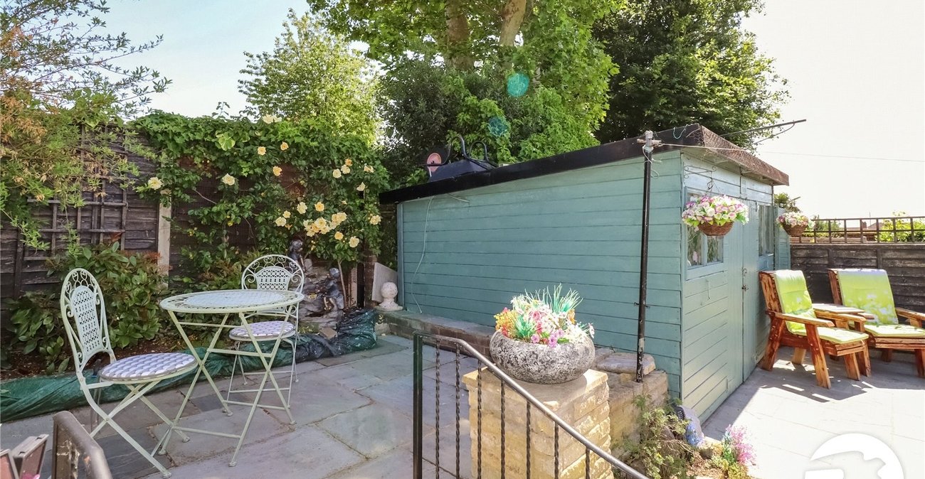 2 bedroom bungalow for sale in Bexleyheath | Robinson Jackson