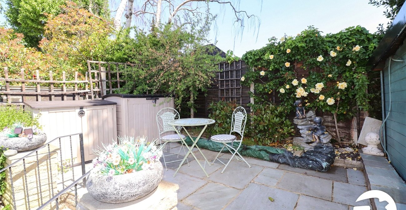 2 bedroom bungalow for sale in Bexleyheath | Robinson Jackson