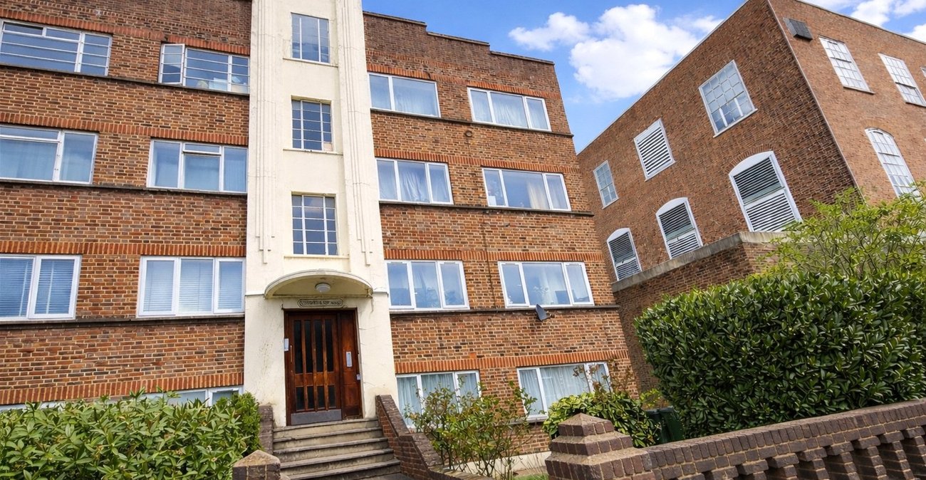 2 bedroom property for sale in London | Robinson Jackson