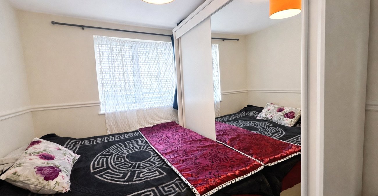 1 bedroom property for sale in London | Robinson Jackson