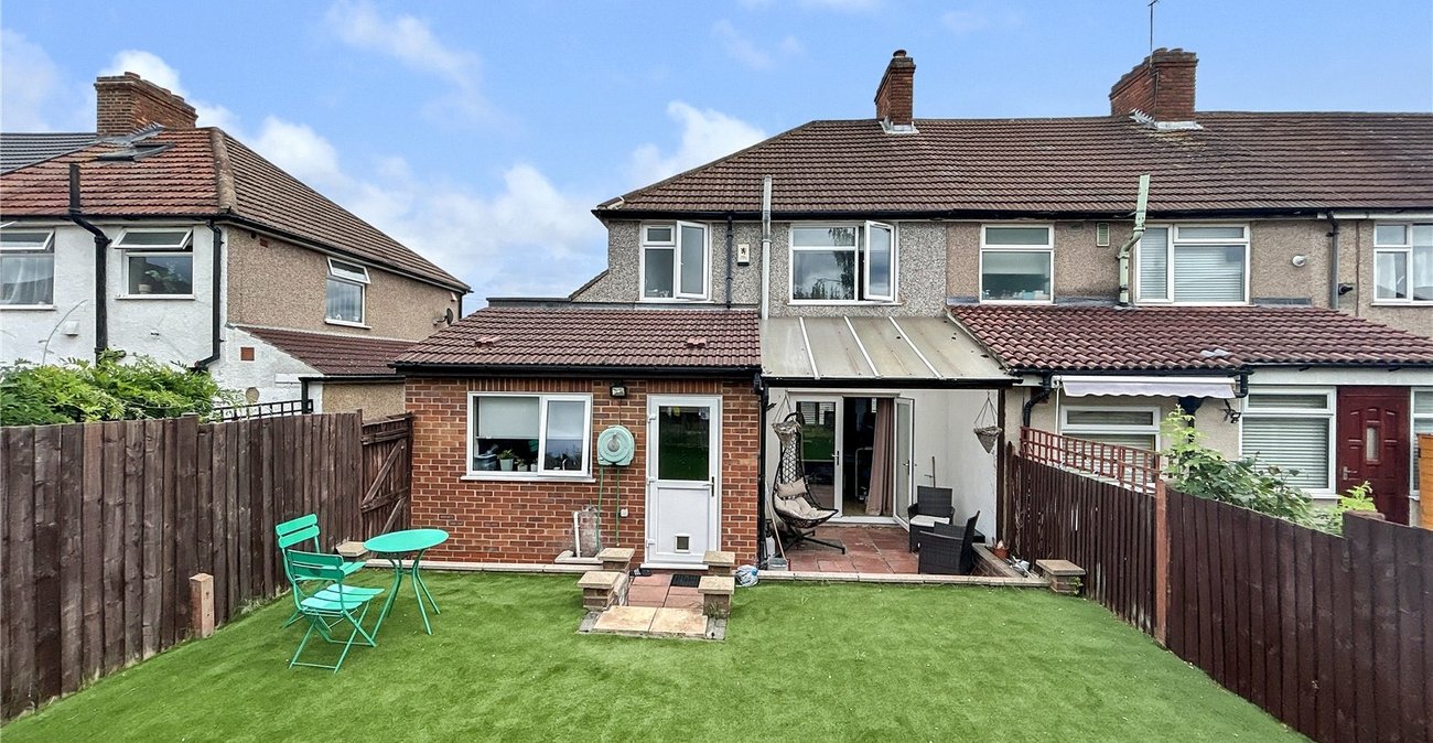 4 bedroom house for sale in Blackfen | Robinson Jackson