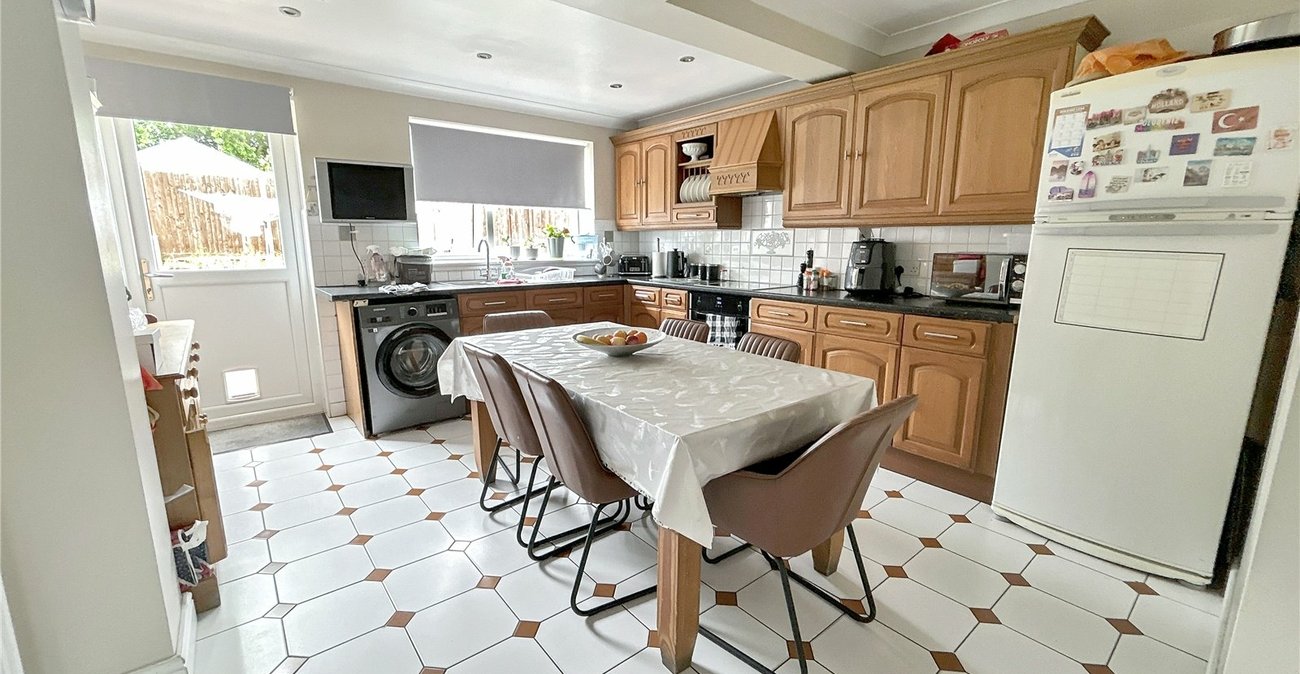 4 bedroom house for sale in Blackfen | Robinson Jackson