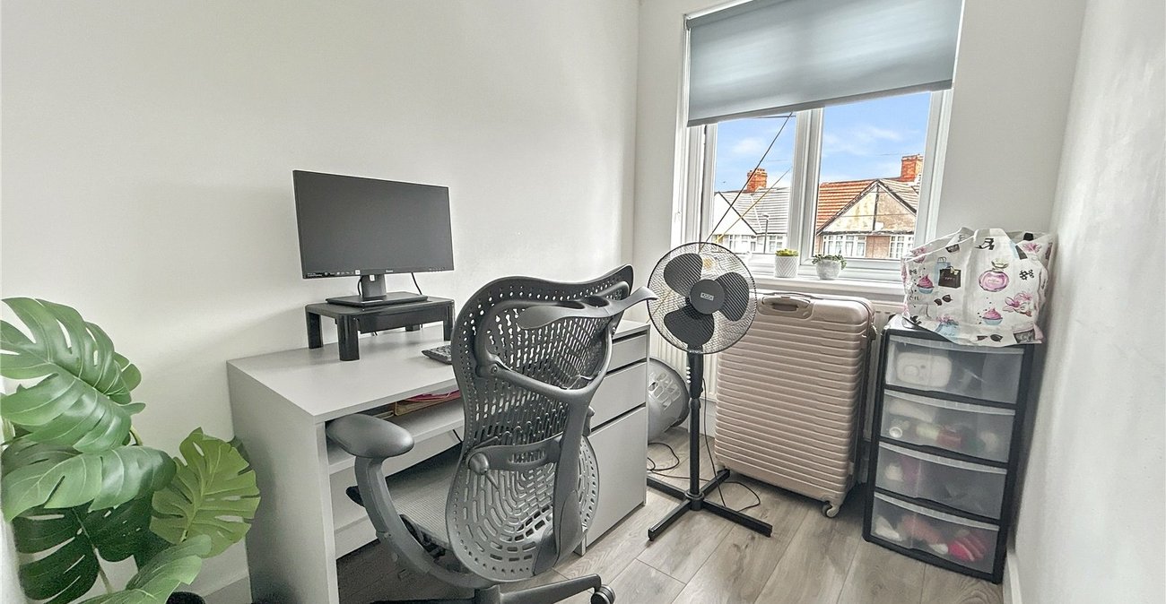 4 bedroom house for sale in Blackfen | Robinson Jackson