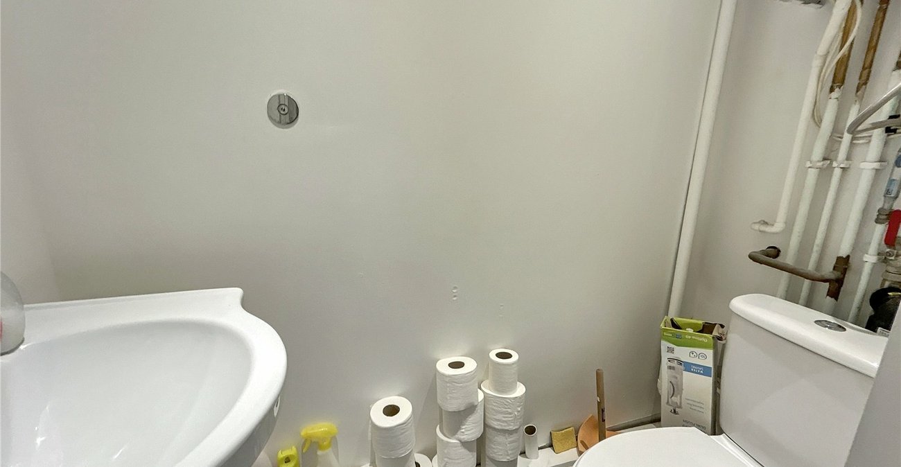 4 bedroom house for sale in Blackfen | Robinson Jackson