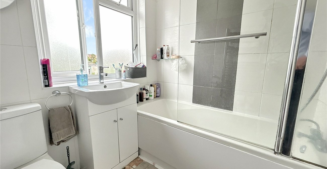 4 bedroom house for sale in Blackfen | Robinson Jackson