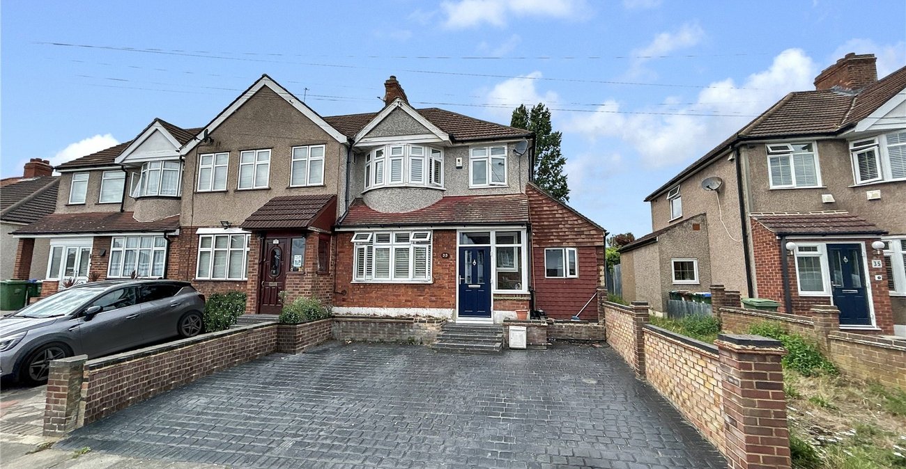 4 bedroom house for sale in Blackfen | Robinson Jackson