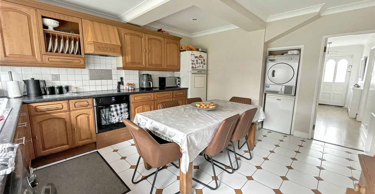 4 bedroom house for sale in Blackfen | Robinson Jackson