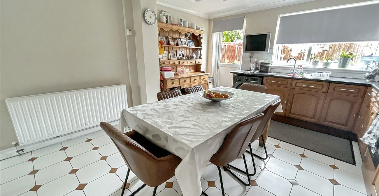 4 bedroom house for sale in Blackfen | Robinson Jackson