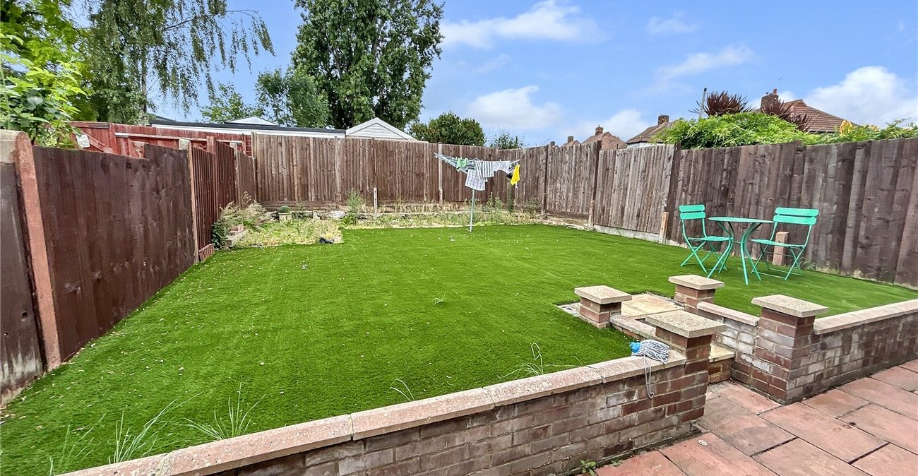 4 bedroom house for sale in Blackfen | Robinson Jackson