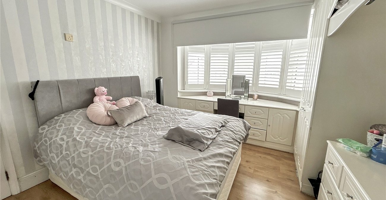 4 bedroom house for sale in Blackfen | Robinson Jackson