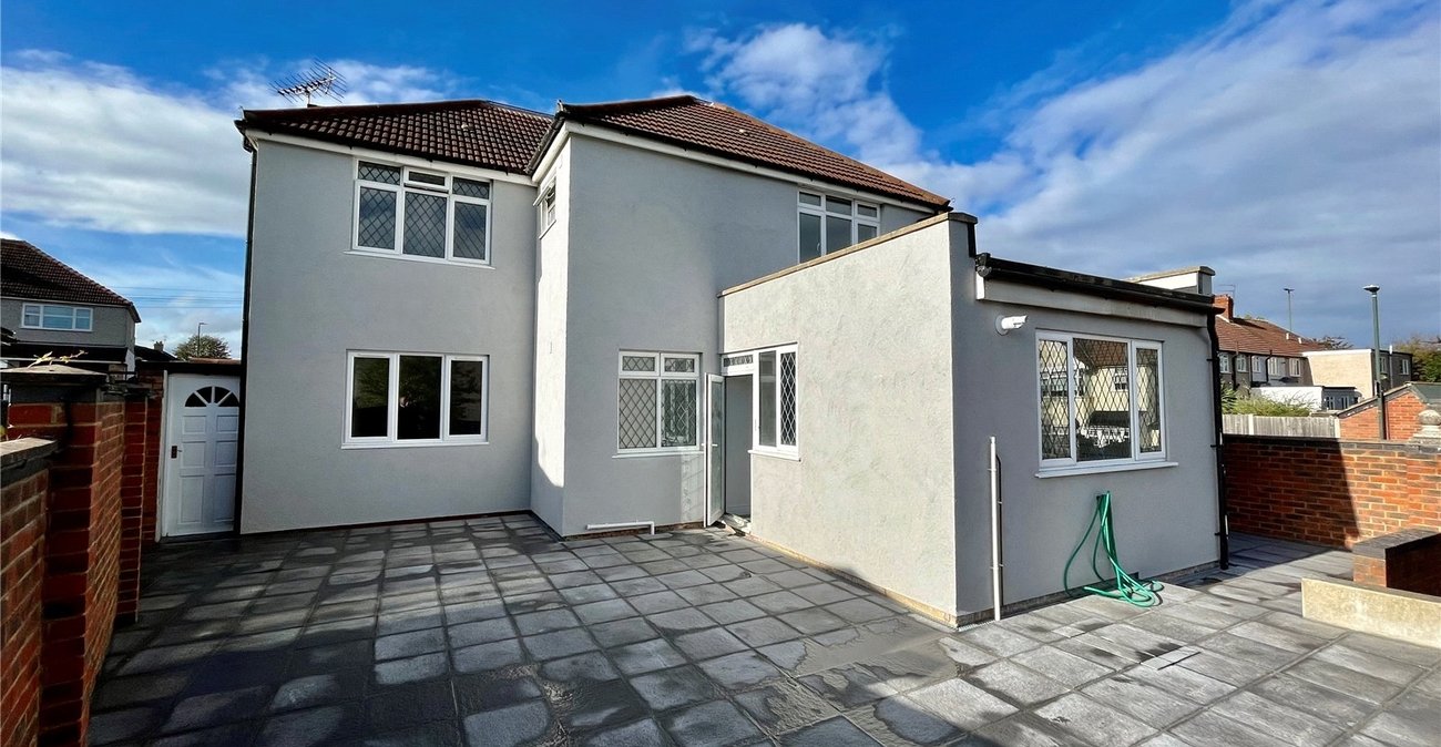 7 bedroom house for sale in Sidcup | Robinson Jackson