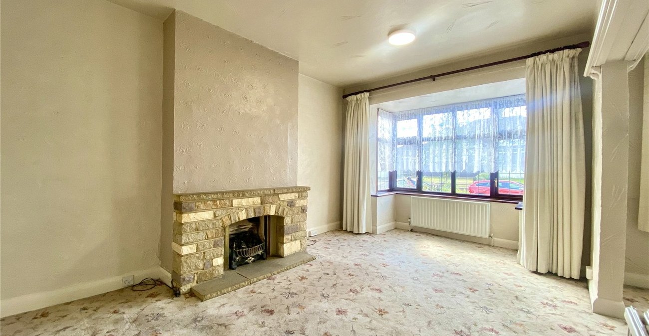 2 bedroom bungalow for sale in Sidcup | Robinson Jackson