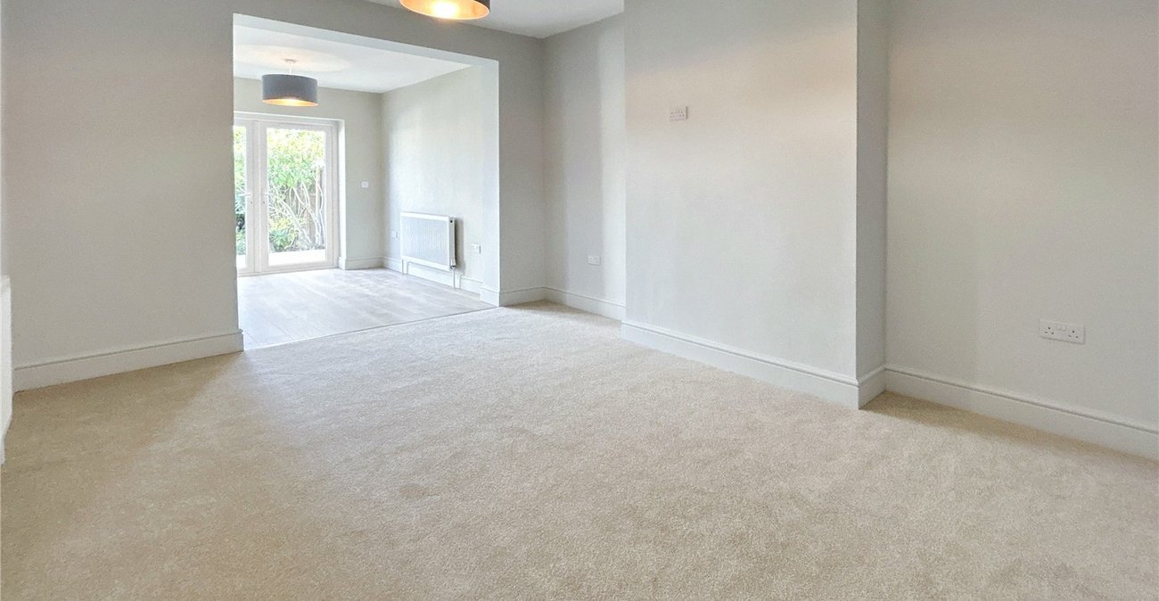 3 bedroom bungalow for sale in Sidcup | Robinson Jackson