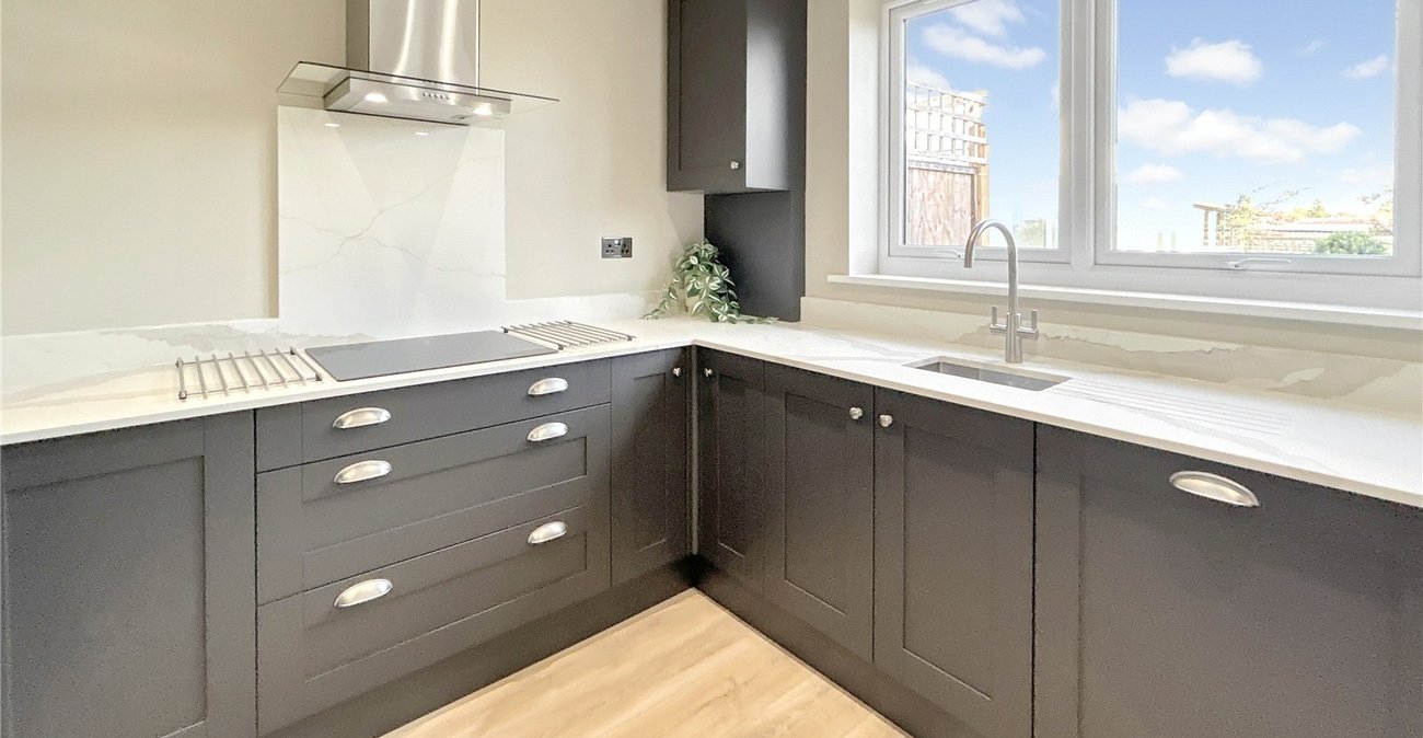 3 bedroom bungalow for sale in Sidcup | Robinson Jackson