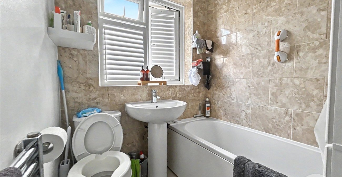 3 bedroom house for sale in Sidcup | Robinson Jackson
