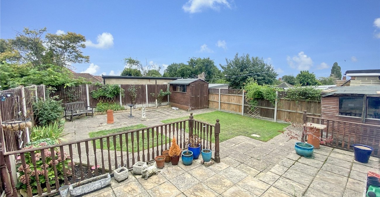 3 bedroom bungalow for sale in Sidcup | Robinson Jackson