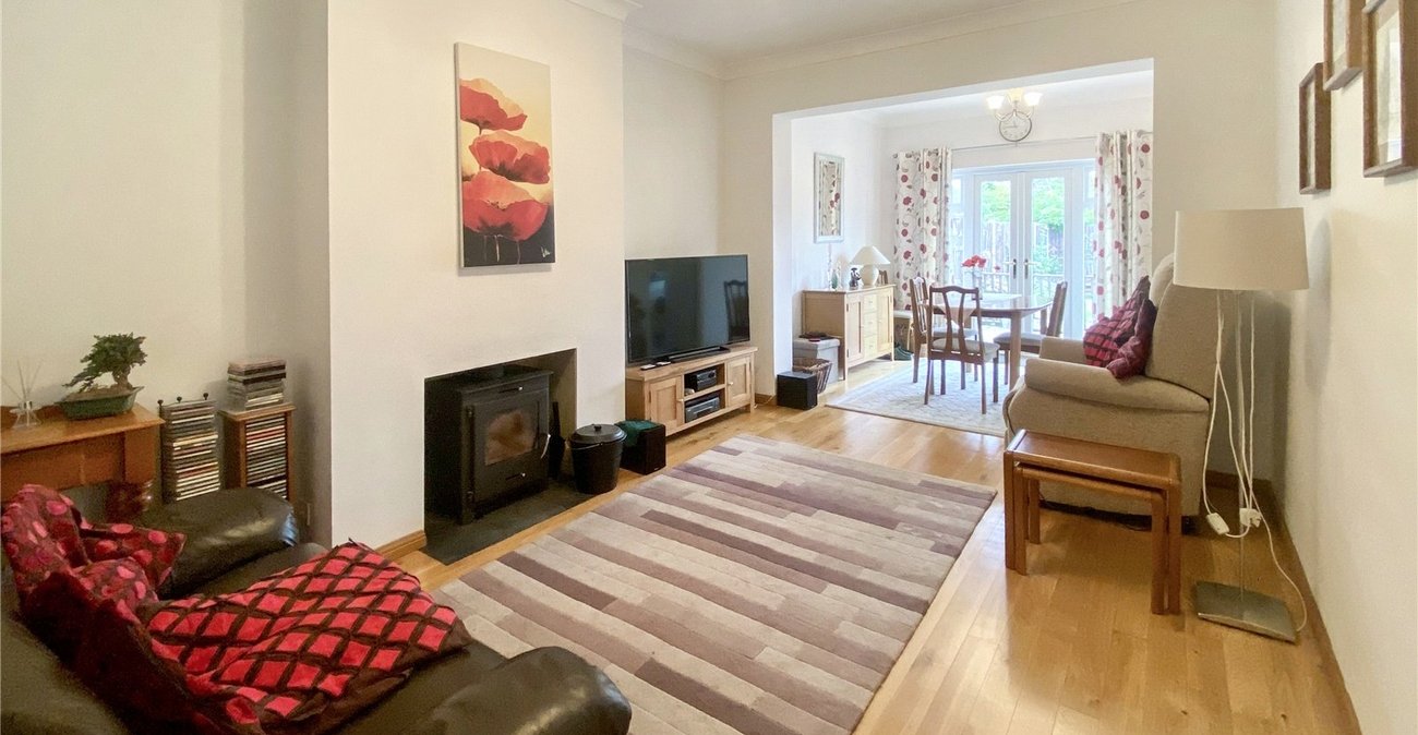 3 bedroom bungalow for sale in Sidcup | Robinson Jackson