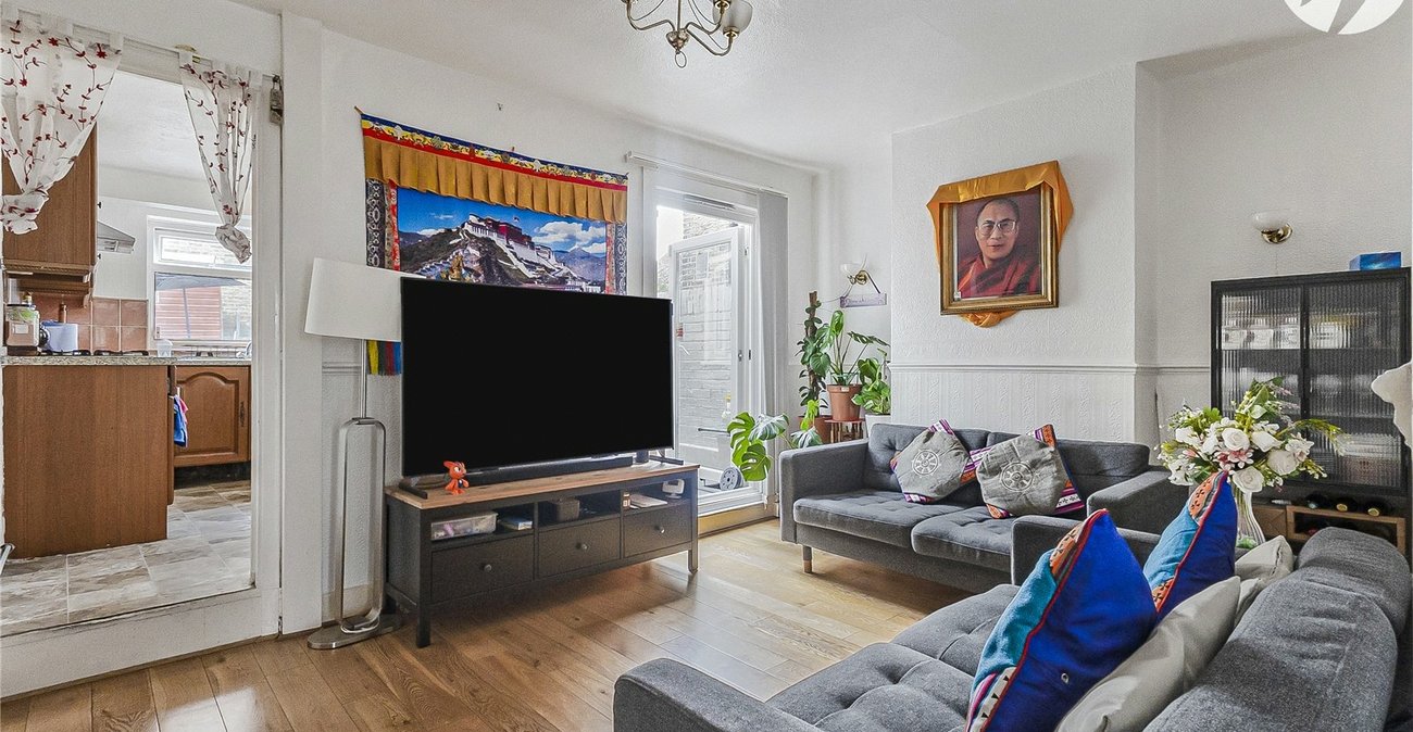 2 bedroom house for sale in Plumstead | Robinson Jackson