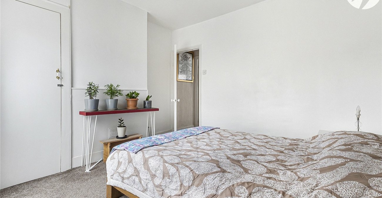 2 bedroom house for sale in Plumstead | Robinson Jackson