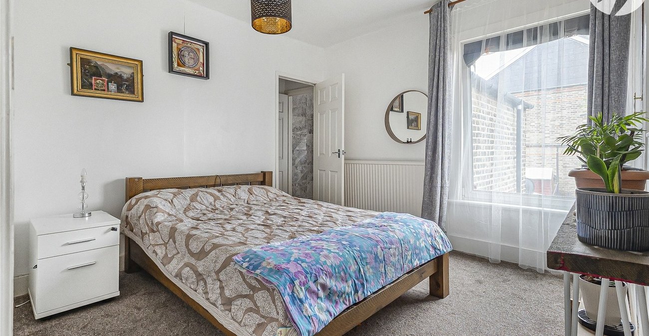 2 bedroom house for sale in Plumstead | Robinson Jackson
