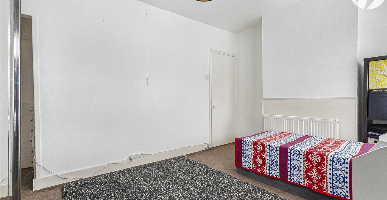 2 bedroom house for sale in Plumstead | Robinson Jackson