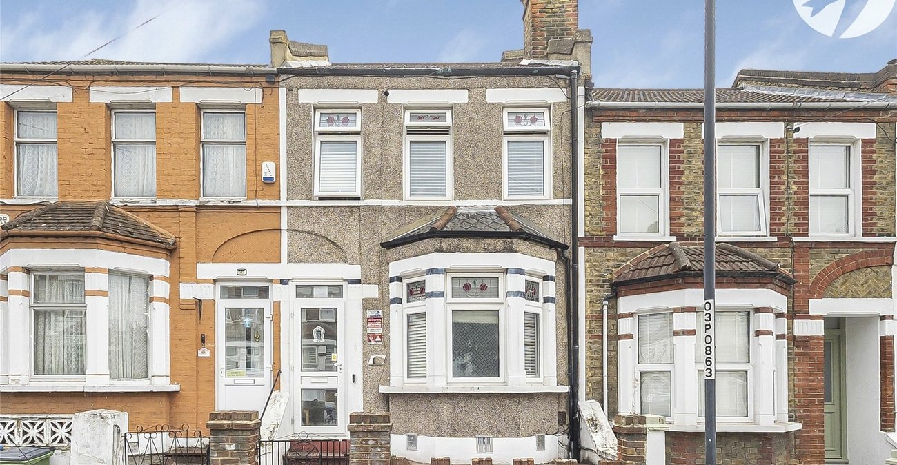 2 bedroom house for sale in Plumstead | Robinson Jackson