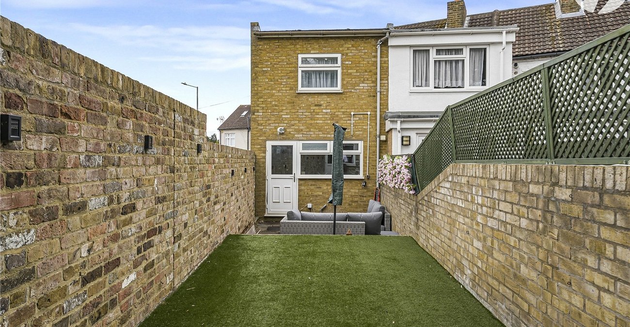 3 bedroom house for sale in Hawley Road | Robinson Jackson