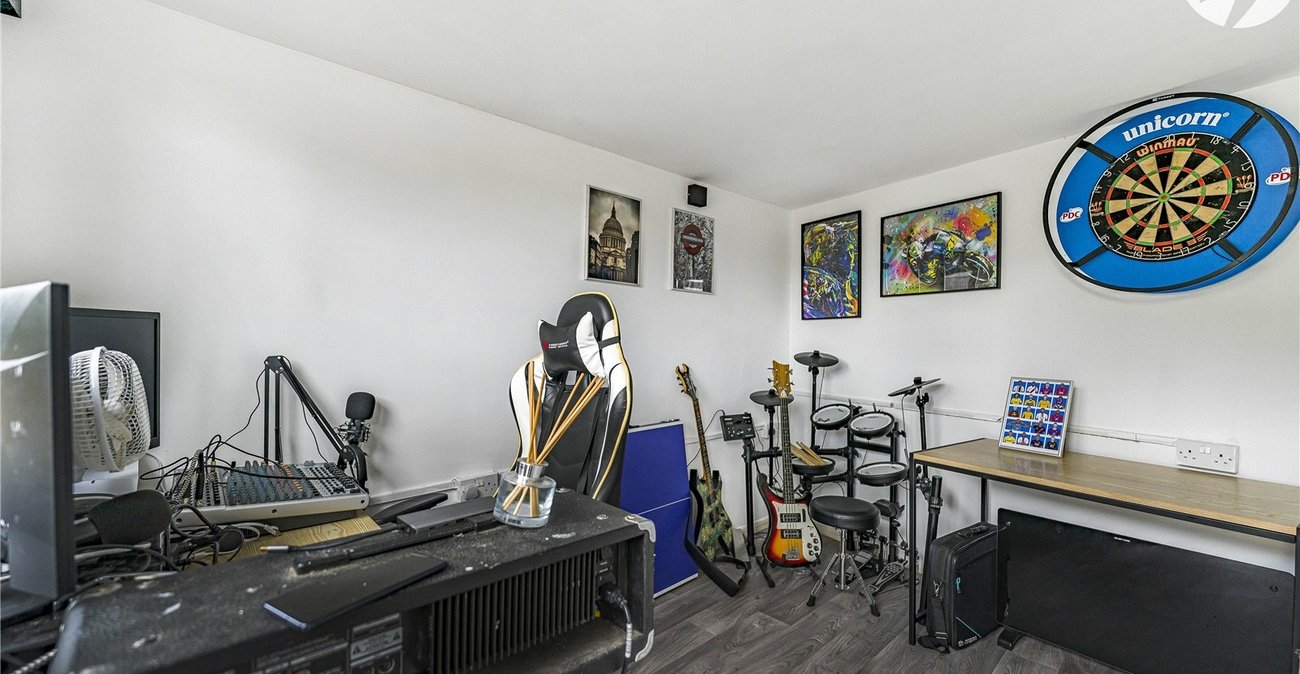 3 bedroom house for sale in Hawley Road | Robinson Jackson