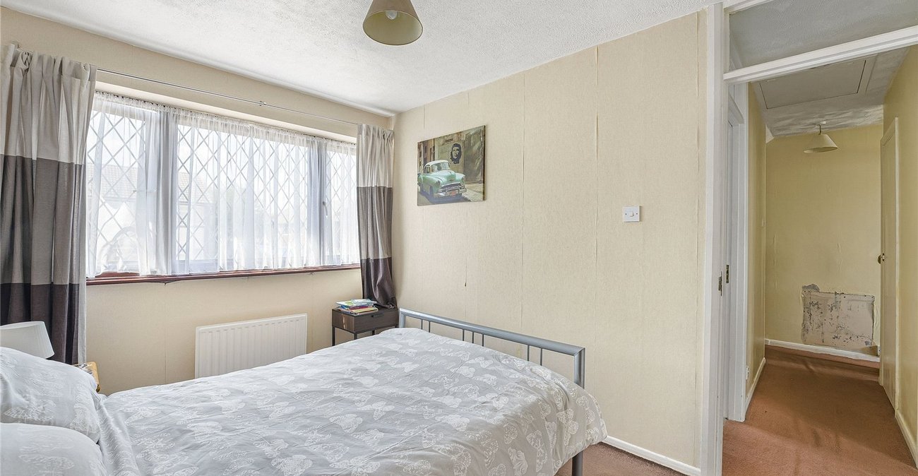 3 bedroom house for sale in Swanscombe | Robinson Jackson