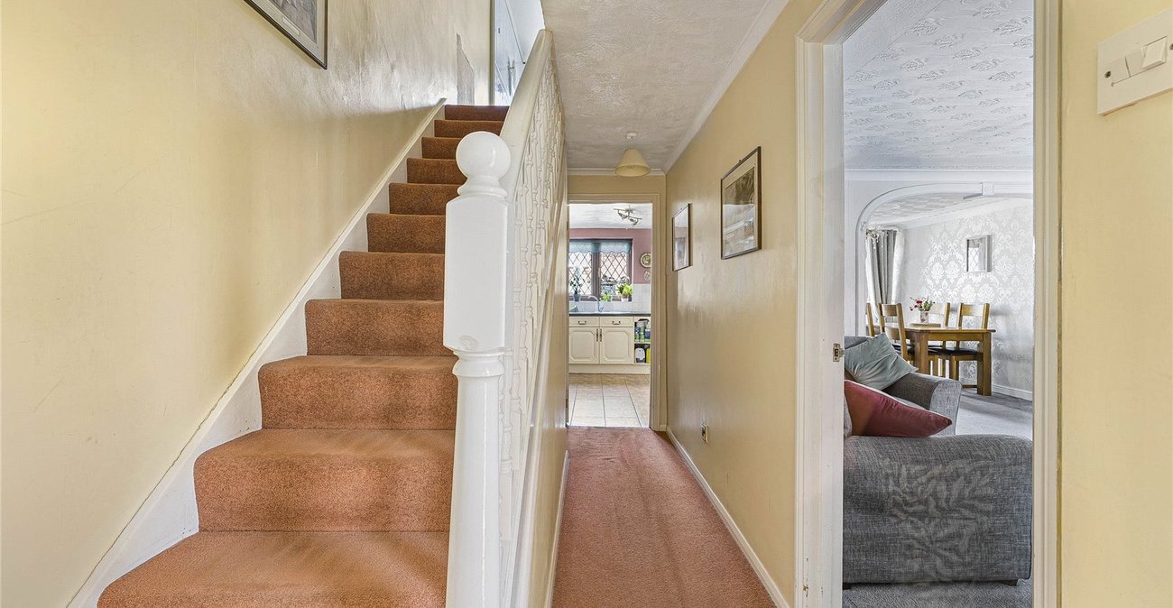 3 bedroom house for sale in Swanscombe | Robinson Jackson