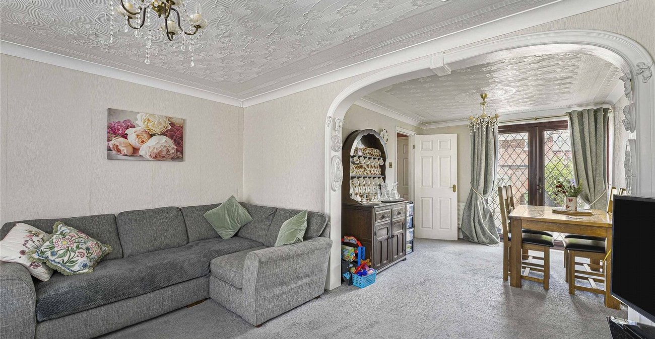 3 bedroom house for sale in Swanscombe | Robinson Jackson