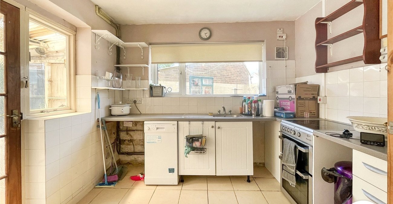 3 bedroom bungalow for sale in Maidstone | Robinson Michael & Jackson