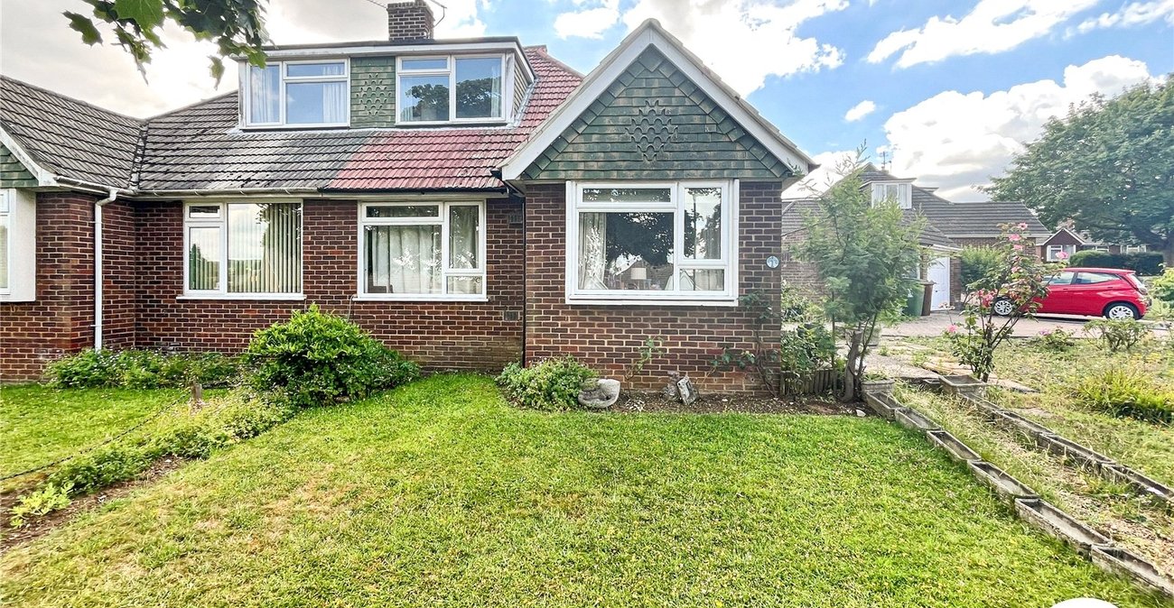 3 bedroom bungalow for sale in Maidstone | Robinson Michael & Jackson