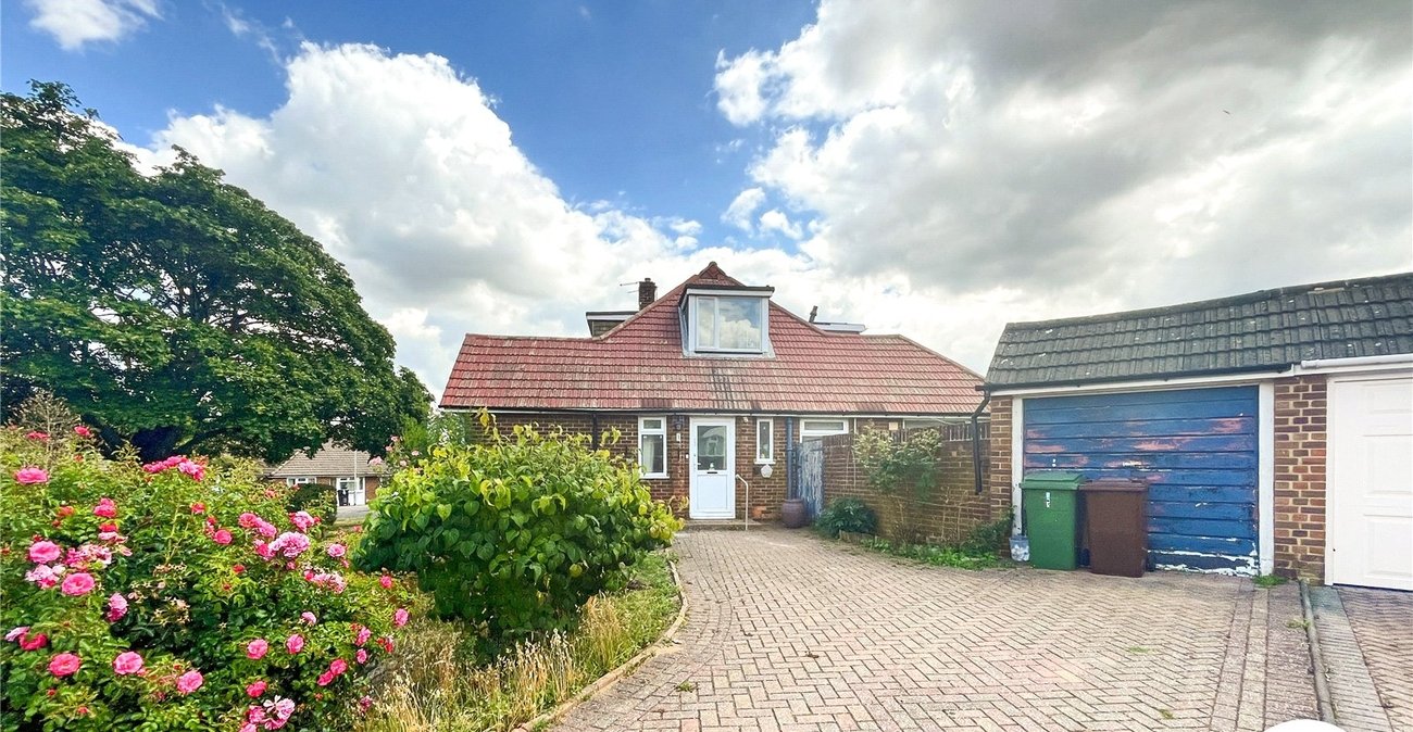 3 bedroom bungalow for sale in Maidstone | Robinson Michael & Jackson