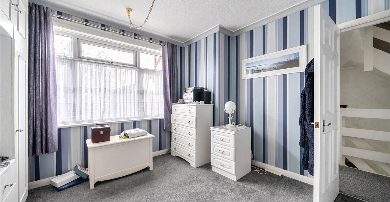 4 bedroom house for sale in London | Robinson Jackson